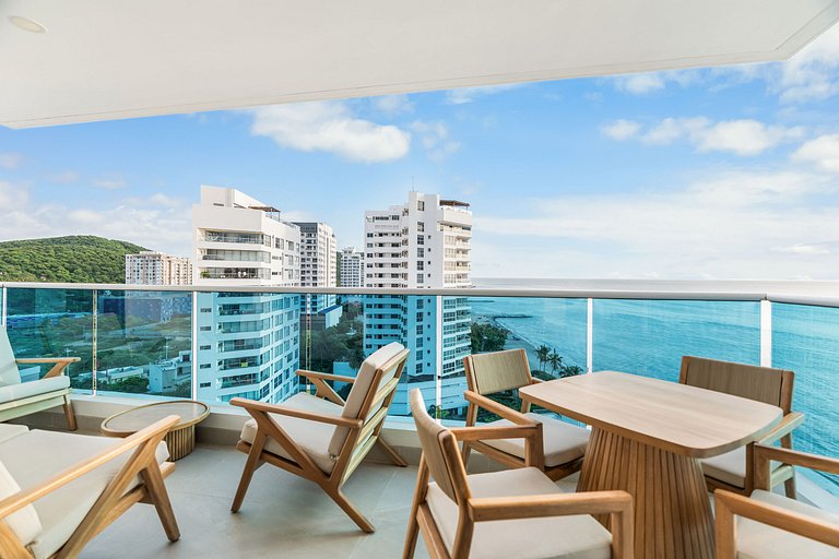 3 BDRM Luxury Sea View Apt, Pool & Beach Club