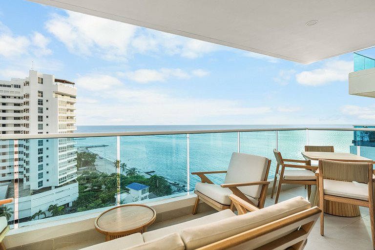 3 BDRM Luxury Sea View Apt, Pool & Beach Club