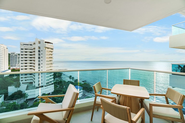 3 BDRM Luxury Sea View Apt, Pool & Beach Club