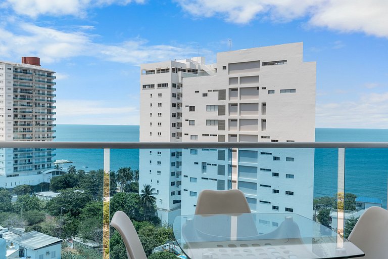 3 BDRM Seaview Luxury Modern Apt Salguero