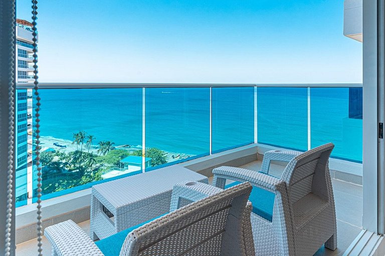 3 BDRM Imposing Ocen View, Beach Acces & Pool