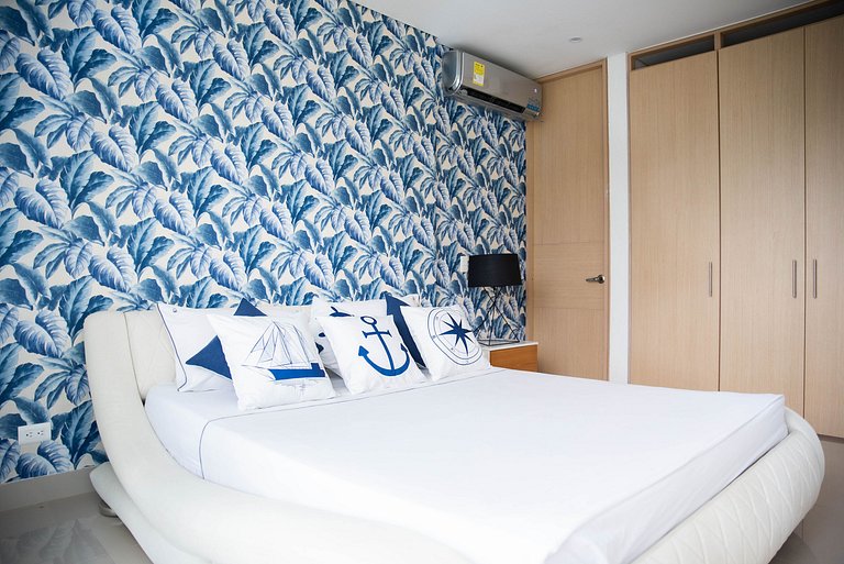 Modern Family Apartment Pool and Private Beach