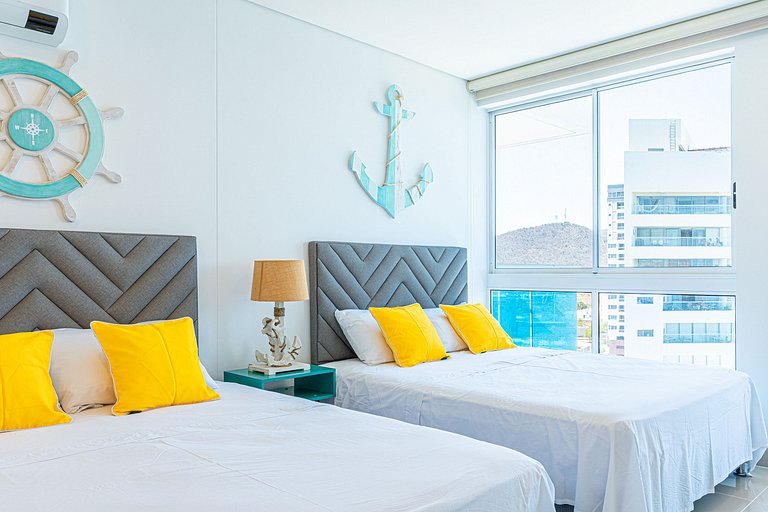 3 BDRM Imposing Ocen View, Beach Acces & Pool