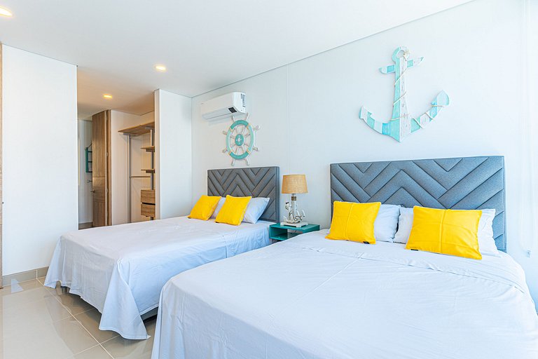 3 BDRM Imposing Ocen View, Beach Acces & Pool