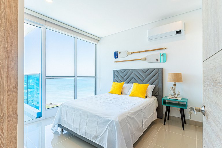 3 BDRM Imposing Ocen View, Beach Acces & Pool
