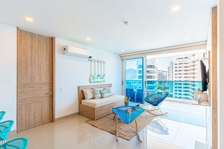 3 BDRM Imposing Ocen View, Beach Acces & Pool