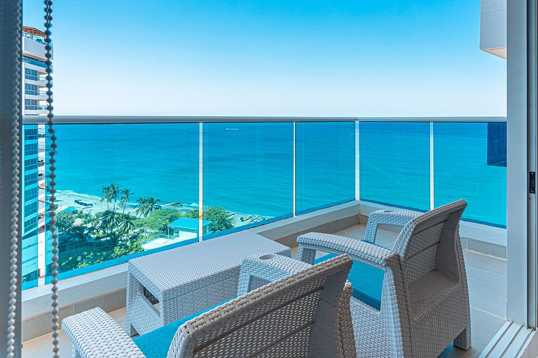 3 BDRM Imposing Ocen View, Beach Acces & Pool