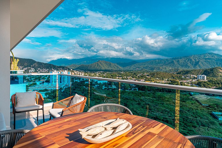 Luxury Wide Condo Salguero 2BRD Pool & Beach Club