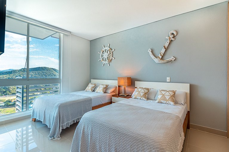 Luxury Wide Condo Salguero 2BRD Pool & Beach Club