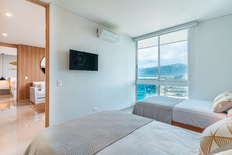 Luxury Wide Condo Salguero 2BRD Pool & Beach Club