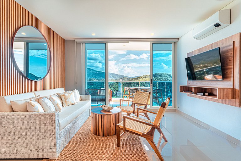 Luxury Wide Condo Salguero 2BRD Pool & Beach Club