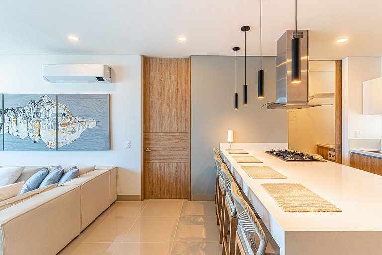 3 BDRM Luxury Modern Apt Salguero, Pool-Beach Club