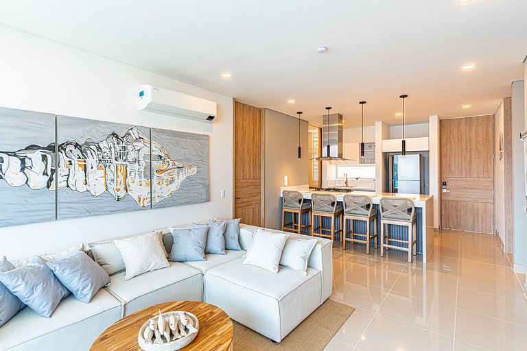3 BDRM Luxury Modern Apt Salguero, Pool-Beach Club