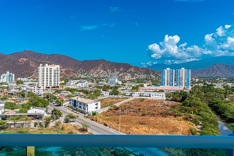 Lovely 2 BRD Wide Apartment Salguero, Pool & Beach