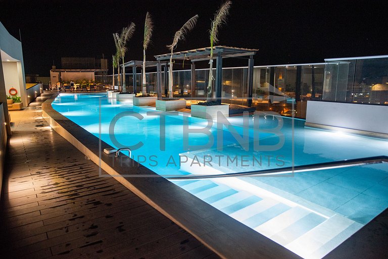 3 BDRM Imposing Ocen View, Beach Acces & Pool