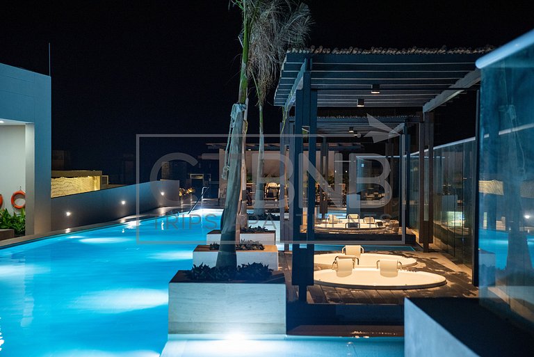 3 BDRM Imposing Ocen View, Beach Acces & Pool