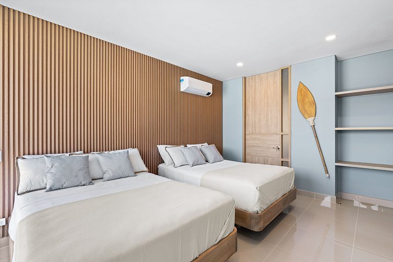 3 BDRM Luxury Dream Apt Salguero,Pool & Beach Club