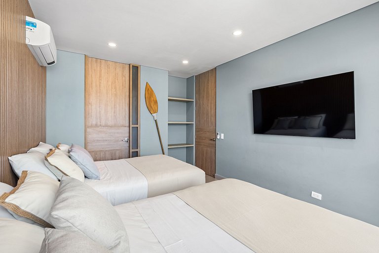 3 BDRM Luxury Dream Apt Salguero,Pool & Beach Club