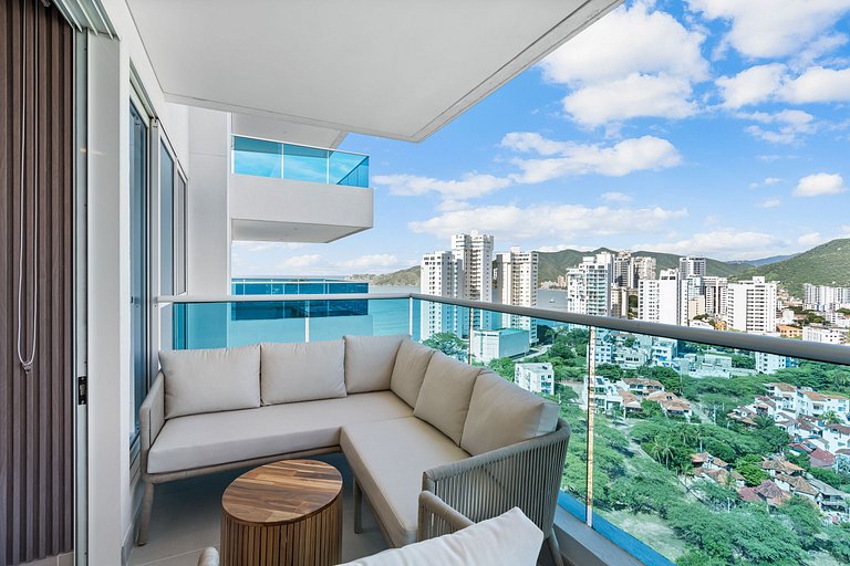 3 BDRM Luxury Dream Apt Salguero,Pool & Beach Club