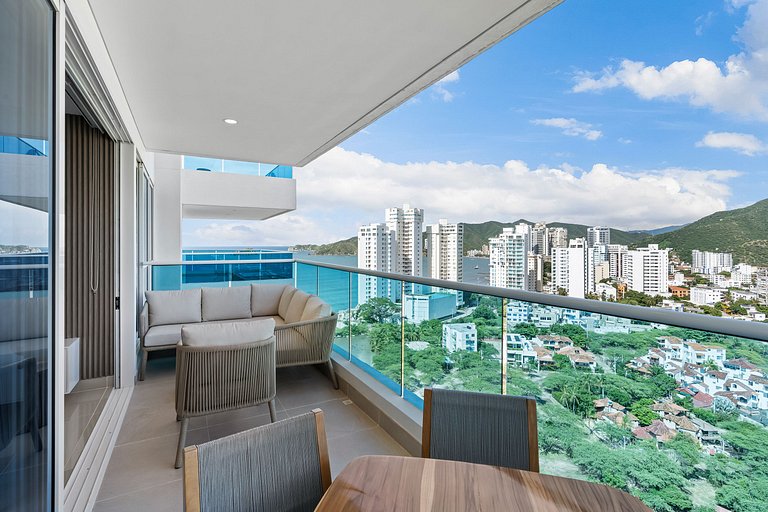 3 BDRM Luxury Dream Apt Salguero,Pool & Beach Club