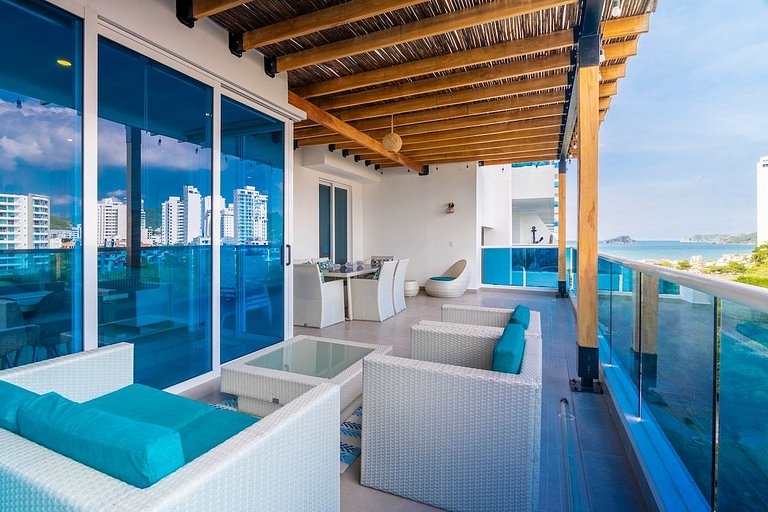 2 BDR Condo With Spectacular Terrace, Beach & Pool