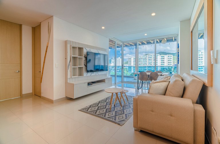 2 BDR Condo With Spectacular Terrace, Beach & Pool