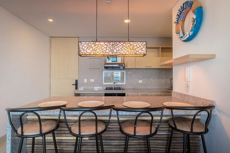 2 BDR Condo With Spectacular Terrace, Beach & Pool