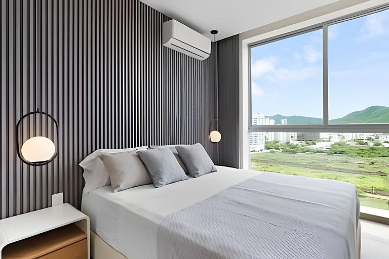 Luxury Suite Pool-Jacuzzi-Sauna & Playroom