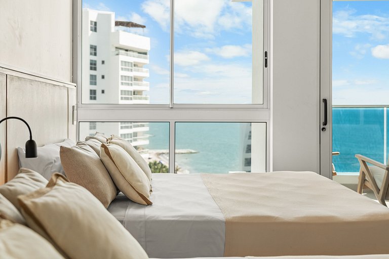 3 BDRM Luxury Sea View Apt, Pool & Beach Club