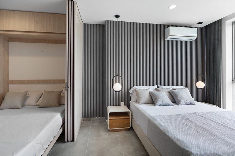 Luxury Suite Pool-Jacuzzi-Sauna & Playroom
