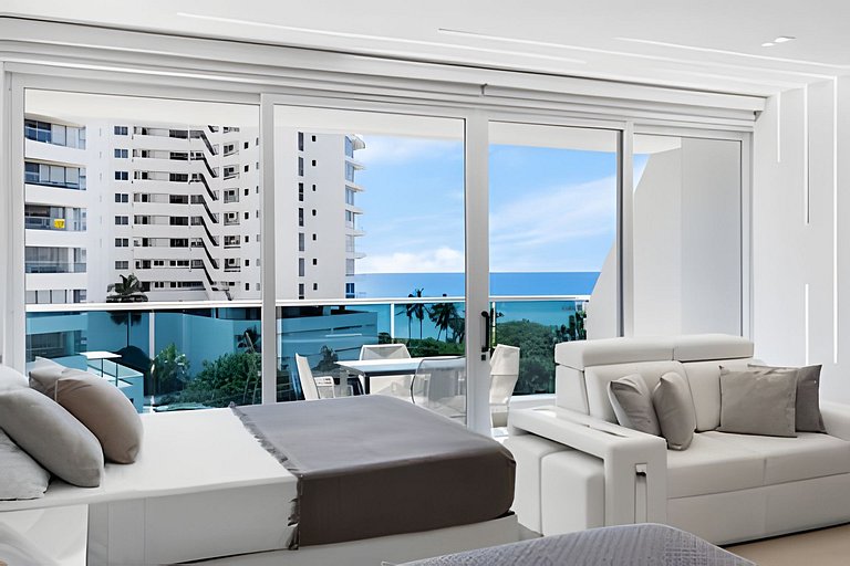 Sea View Suite Salguero Top Amenities & Beach Club