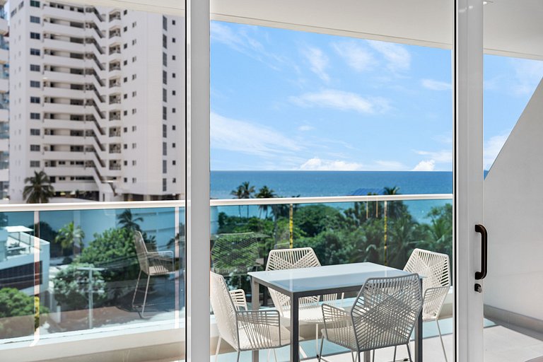 Sea View Suite Salguero Top Amenities & Beach Club