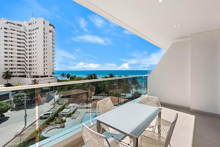 Sea View Suite Salguero Top Amenities & Beach Club