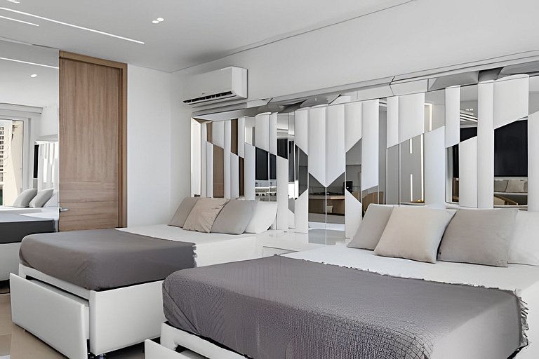 Sea View Suite Salguero Top Amenities & Beach Club