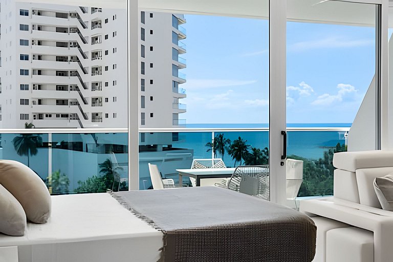 Sea View Suite Salguero Top Amenities & Beach Club