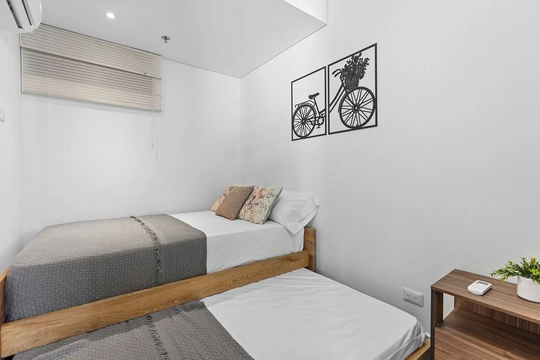 Luxury Comfy 2bdrm Ocean View Wifi Close To Beach