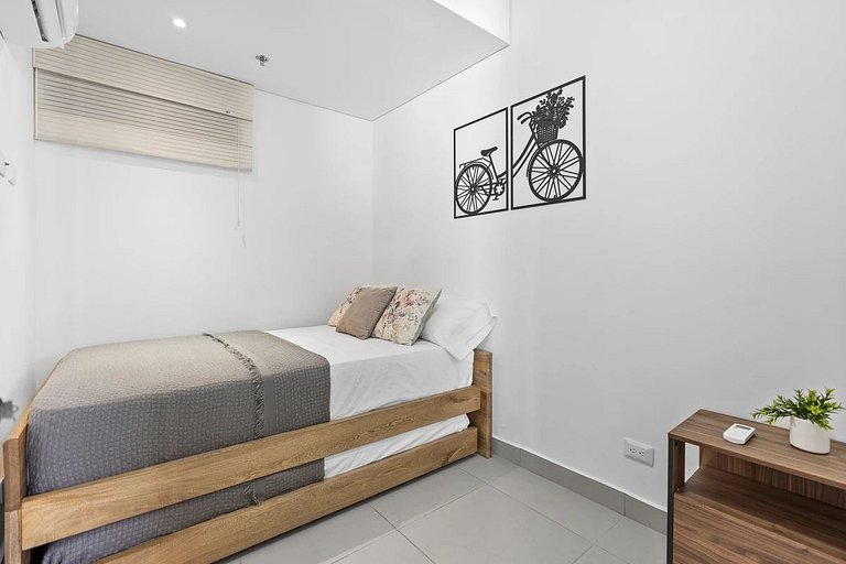 Luxury Comfy 2bdrm Ocean View Wifi Close To Beach