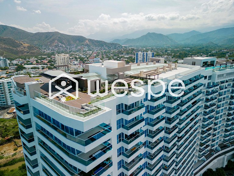 3 BDRM Imposing Ocen View, Beach Acces & Pool