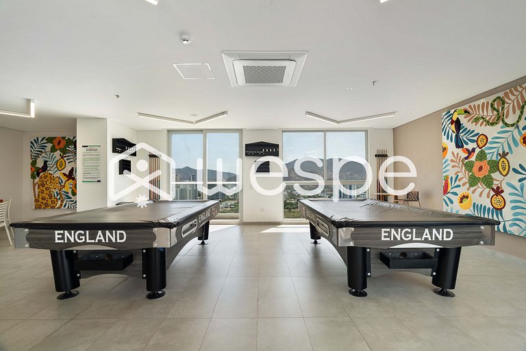 Luxury Suite Pool-Jacuzzi-Sauna & Playroom